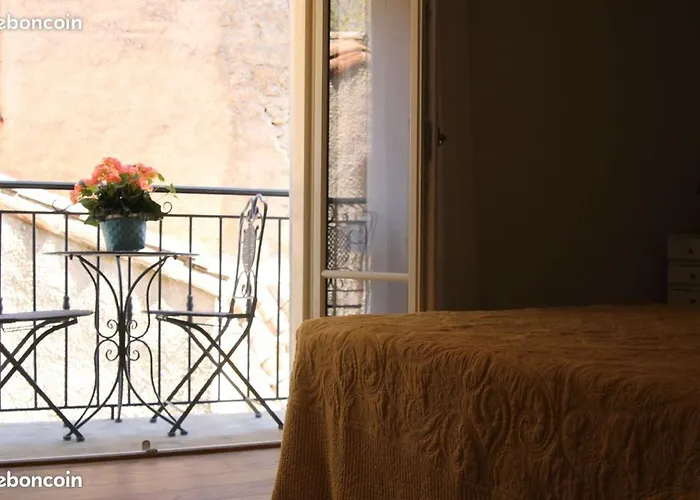 Дом отдыха Charmante Maison - Meuble De Tourisme 2 Etoiles 